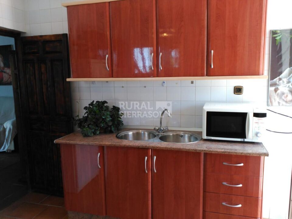 Mueble de cocina de Casa rural en Alcaucín (Málaga)-3698