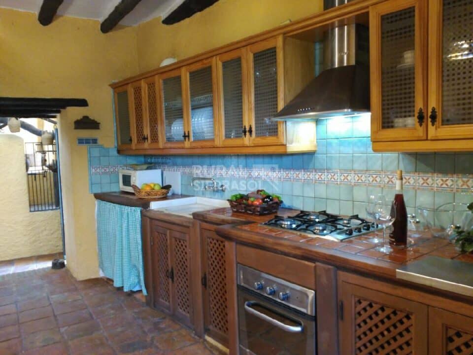 Cocina de Casa rural en Alcaucín (Málaga)-3699