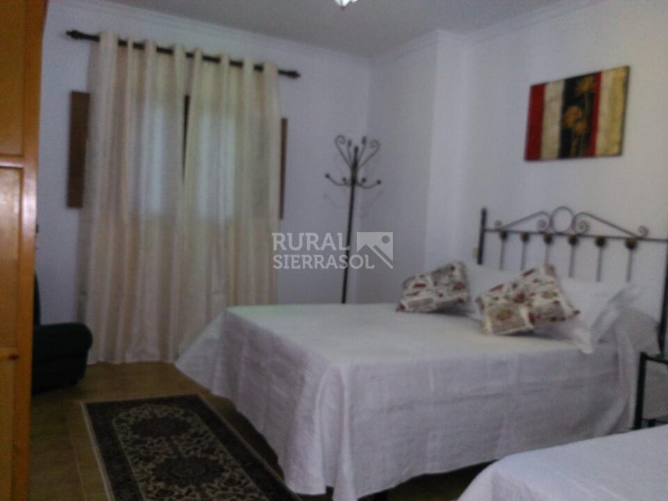 Dormitorio de Casa rural en Alcaucín (Málaga)-3700