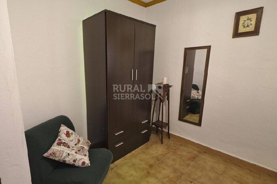 Armario de Casa rural en Alcaucín (Málaga)-3700