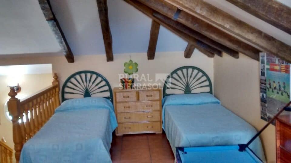 Preciosa Casa Rural en Casarabonela, con piscina, aire acondicionado y barbacoa - Imagen 5