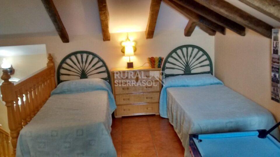 Preciosa Casa Rural en Casarabonela, con piscina, aire acondicionado y barbacoa - Imagen 11