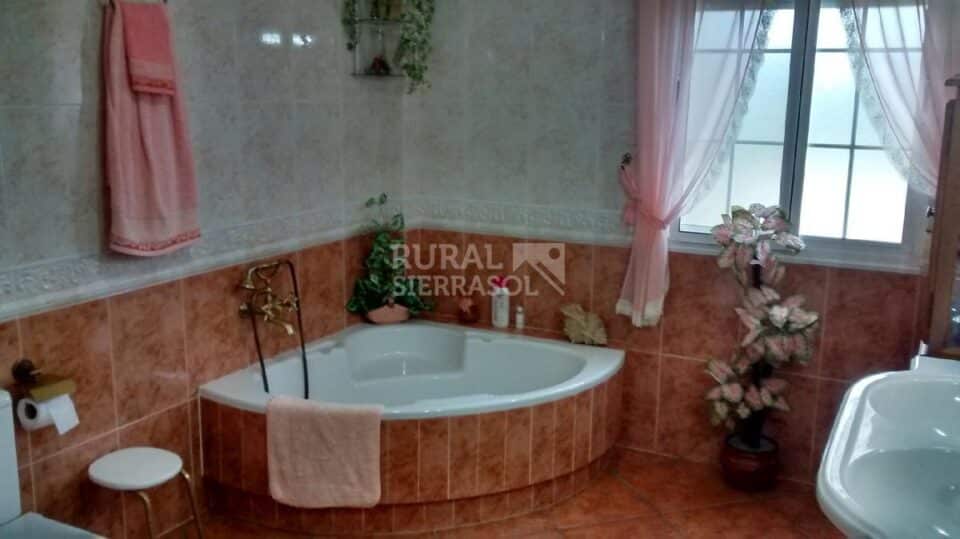 Preciosa Casa Rural en Casarabonela, con piscina, aire acondicionado y barbacoa - Imagen 25