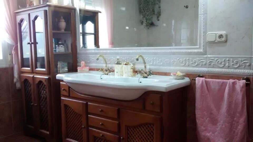 Preciosa Casa Rural en Casarabonela, con piscina, aire acondicionado y barbacoa - Imagen 26