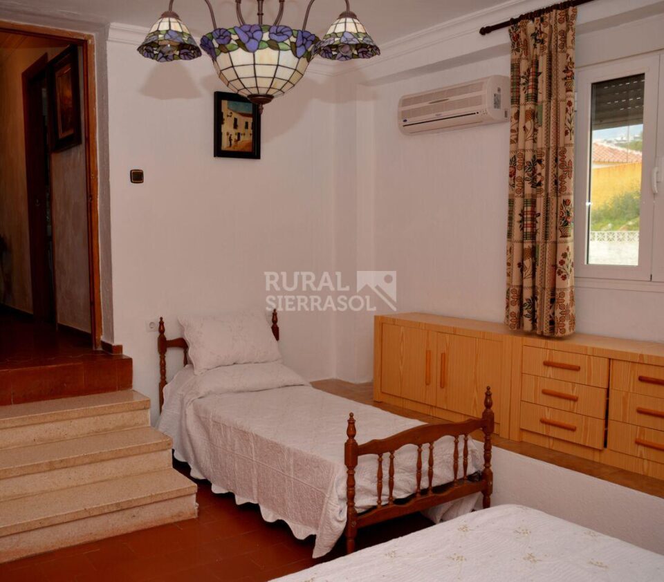 Dormitorio de Casa rural en Alcaucín (Málaga)-3714