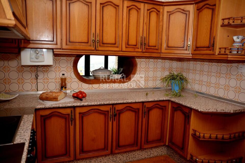Mueble de cocina de Casa rural en Alcaucín (Málaga)-3714