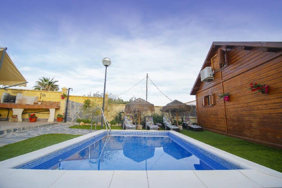 Acogedora Casa de Madera cerca de la playa - Imagen 37