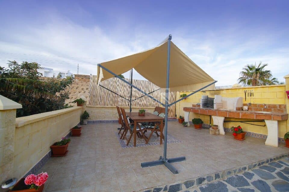 Acogedora Casa de Madera cerca de la playa - Imagen 39