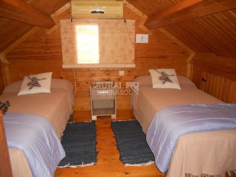 Acogedora Casa de Madera cerca de la playa - Imagen 13