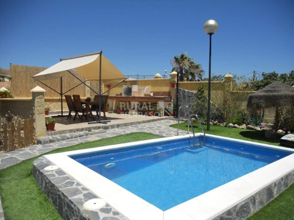 Acogedora Casa de Madera cerca de la playa - Imagen 14