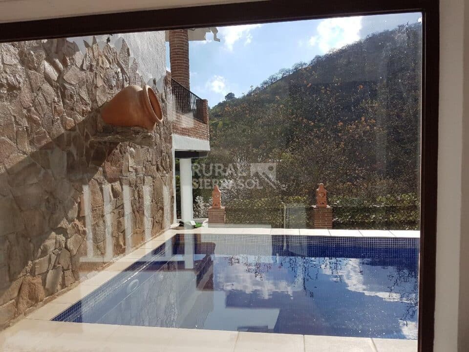 Maravillosa Casa Rural junto al Nacimiento del Río Genal, con piscina, chimenea y barbacoa - Imagen 7