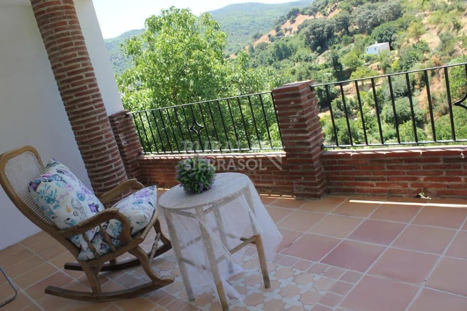 Maravillosa Casa Rural junto al Nacimiento del Río Genal, con piscina, chimenea y barbacoa - Imagen 18