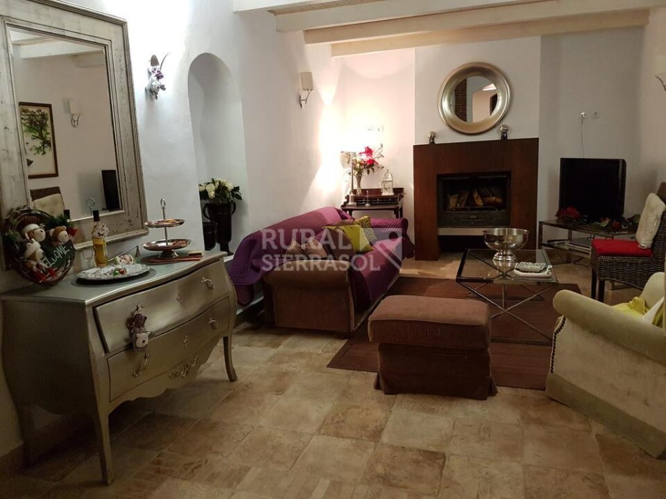 Maravillosa Casa Rural junto al Nacimiento del Río Genal, con piscina, chimenea y barbacoa - Imagen 21