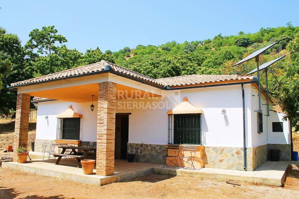 Maravillosa Casa Rural en Cartajima en plena naturaleza, con piscina - Imagen 2