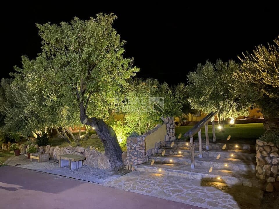 Cortijo Andaluz en Baza, con piscina y amplios jardines - Imagen 64