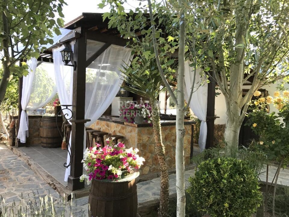 Cortijo Andaluz en Baza, con piscina y amplios jardines - Imagen 102