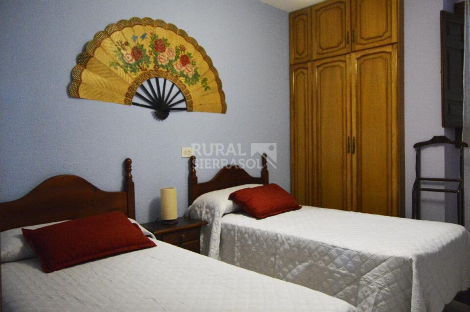 Acogedora Casa Rural en Lanjarón con piscina y chimenea - Imagen 11