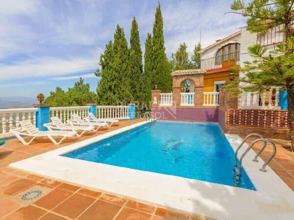 Piscina de Casa rural en Alcaucín (Málaga)-3864