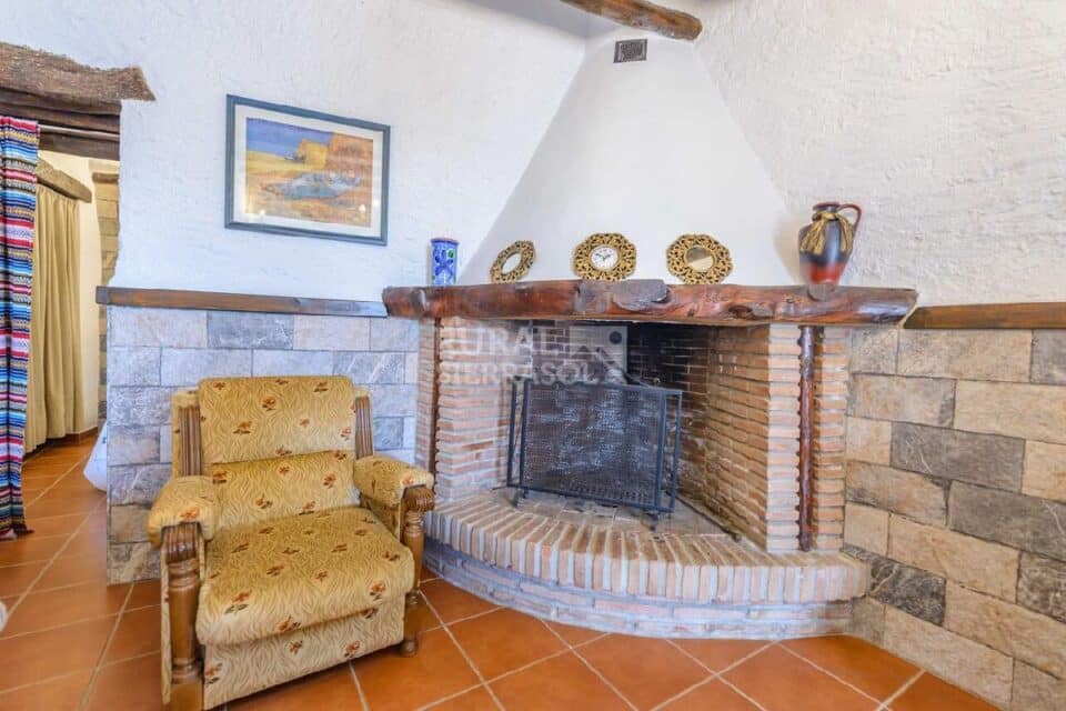 Chimenea de Casa rural en Alcaucín (Málaga)-3865