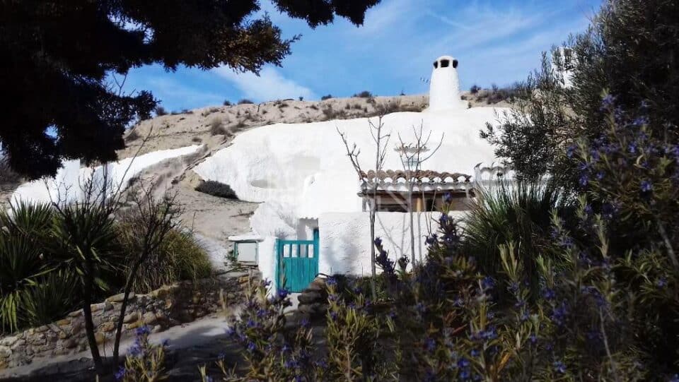 Maravillosa Casa Cueva en Baza, con chimenea y wifi - Imagen 4