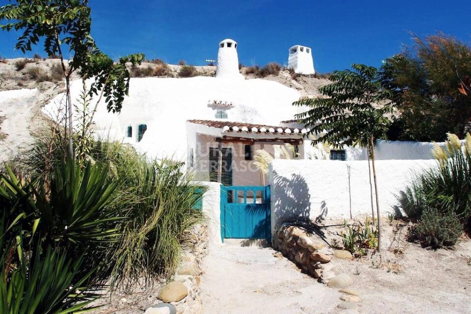 Maravillosa Casa Cueva en Baza, con chimenea y wifi - Imagen 8