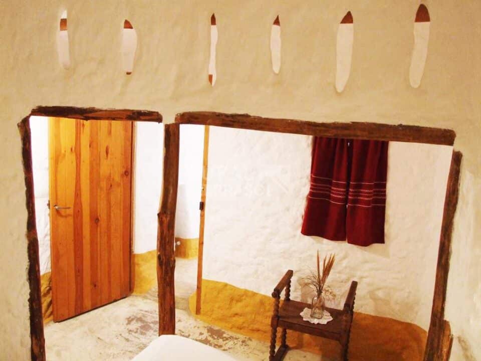 Maravillosa Casa Cueva en Baza, con chimenea y wifi - Imagen 25