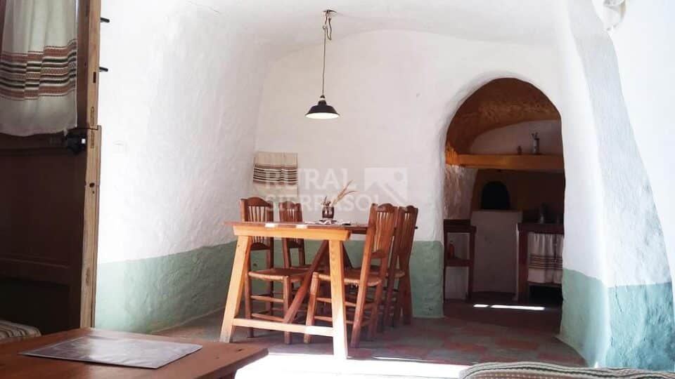 Espléndida Casa Cueva en Baza, con wifi, chimenea y hamman - Imagen 13