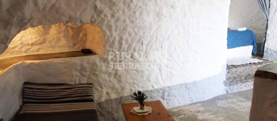 Magnífica Casa Cueva en Baza, con piscina y wifi - Imagen 17
