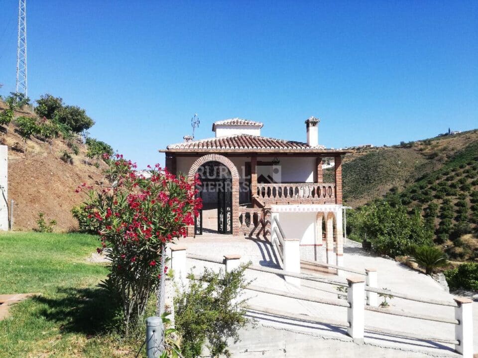 Maravillosa Casa Rural en El Borge, con piscina y wifi - Imagen 3