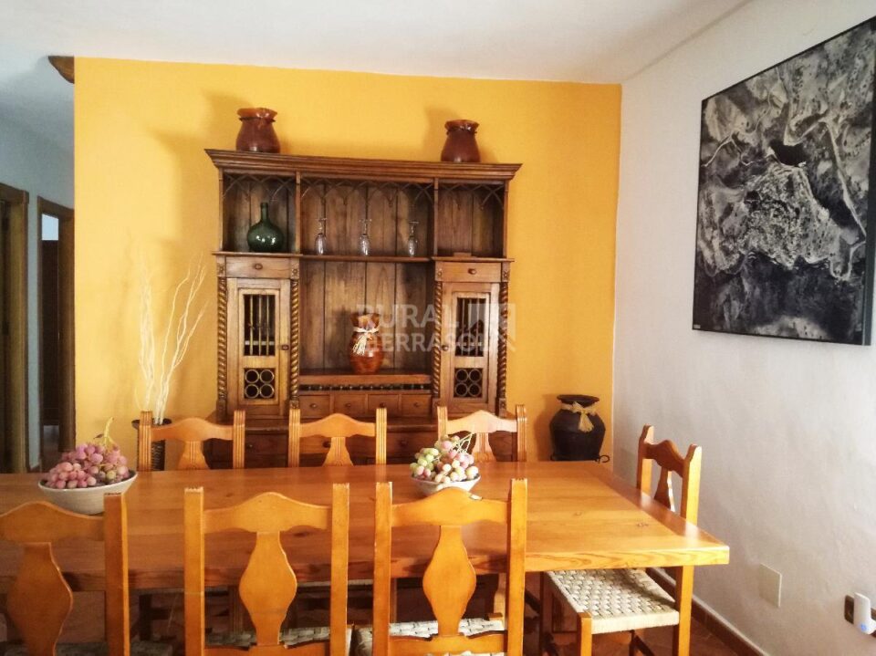 Maravillosa Casa Rural en El Borge, con piscina y wifi - Imagen 19