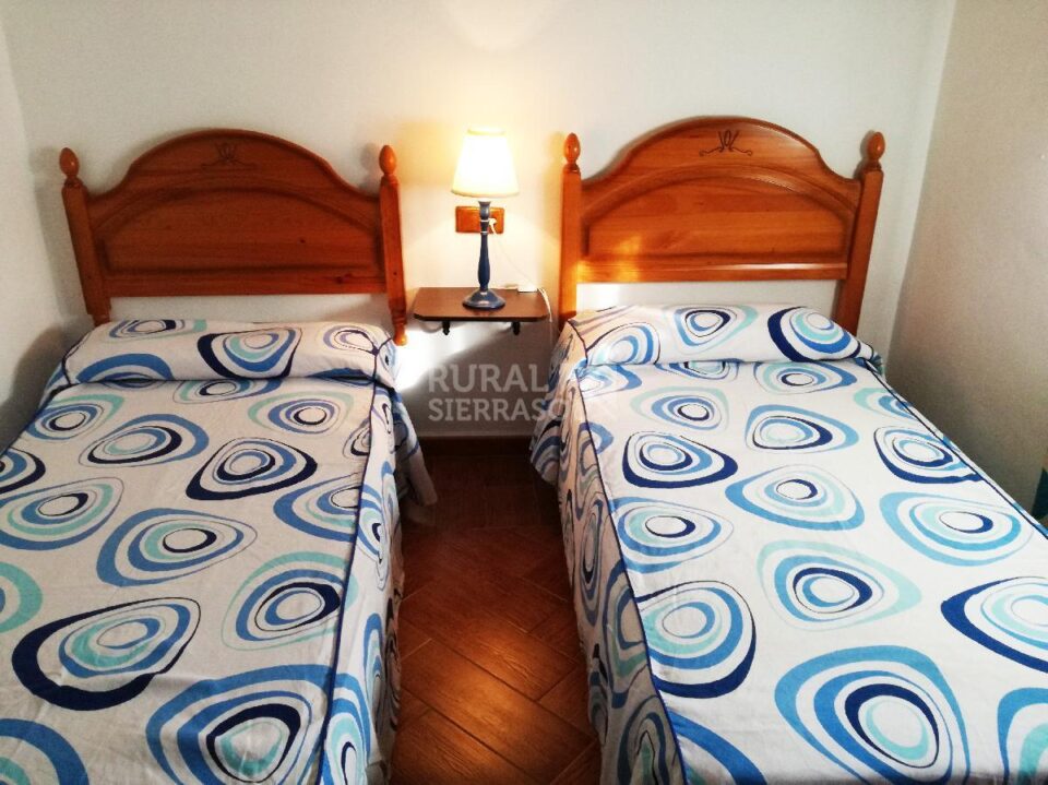 Maravillosa Casa Rural en El Borge, con piscina y wifi - Imagen 24