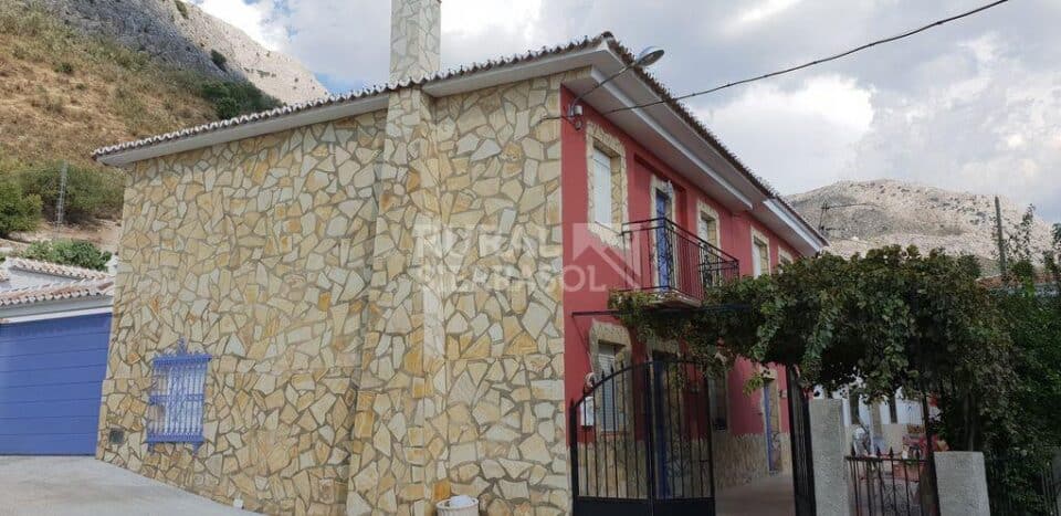 Espléndida Casa Rural junto al Nacimiento del Río Guaro - Imagen 4