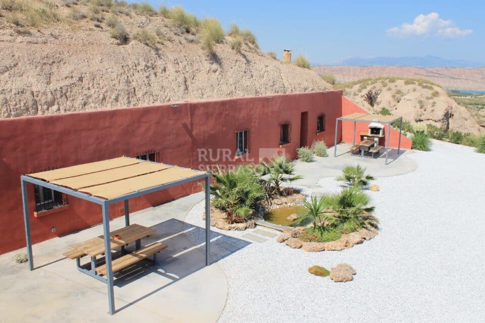 Acogedora Casa Cueva en Freila, con piscina y aire acondicionado - Imagen 3