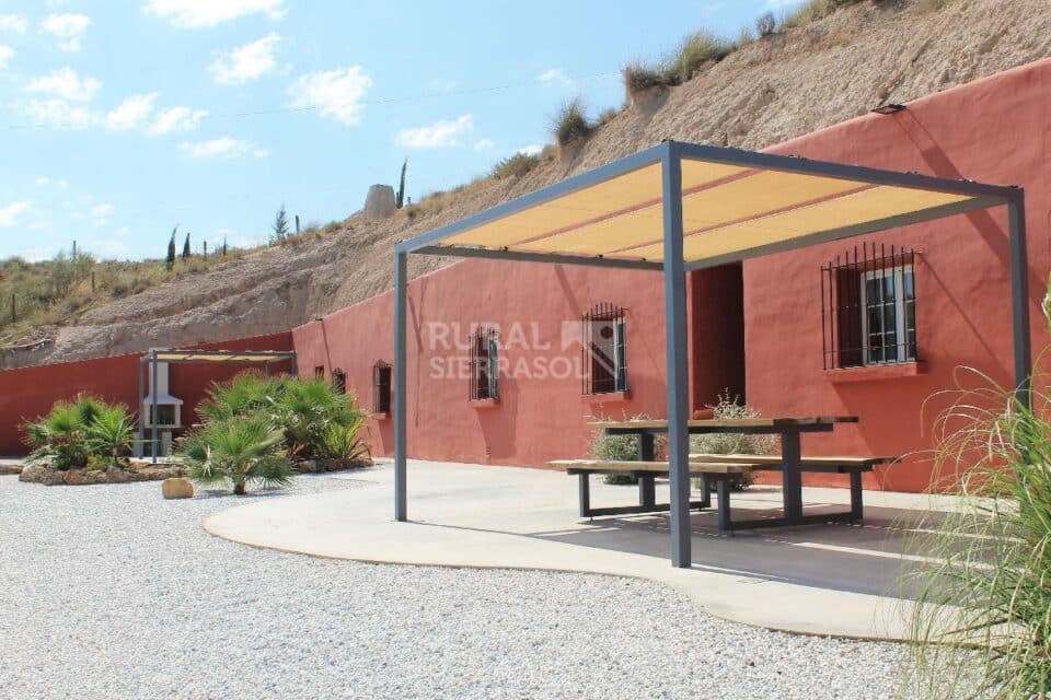 Acogedora Casa Cueva en Freila, con piscina y aire acondicionado - Imagen 5
