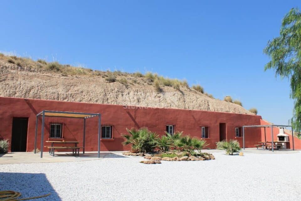 Acogedora Casa Cueva en Freila, con piscina y aire acondicionado - Imagen 6