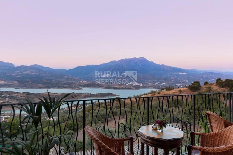 Acogedor Hotel Rural con SPA y preciosas vistas al lago - Imagen 8