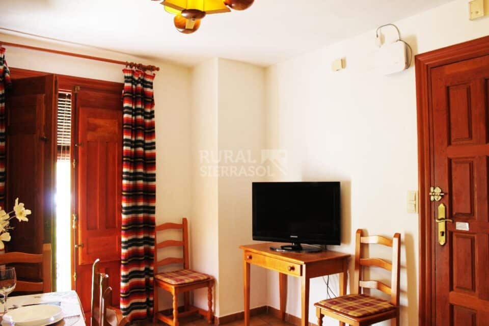 Magnífico Apartamento Rural en Capileira, con wifi y chimenea - Imagen 4