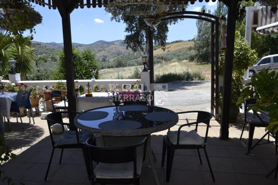 Precioso Hotel Rural en Colmenar, con bonitas vistas al campo - Imagen 5