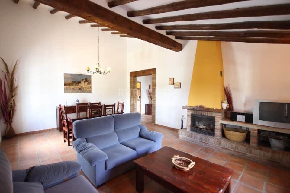 Casa Rural en Viñuela con bonitas vistas, piscina y wi-fi - Imagen 4