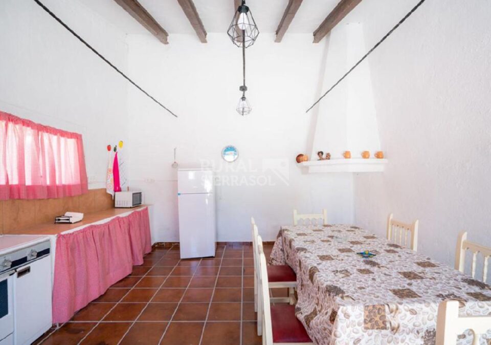 Acogedora Casa Rural en Los Montes Orientales de Granada - Imagen 7