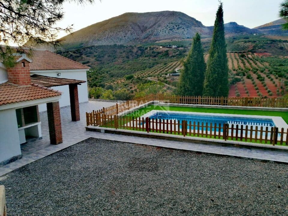 Magnífica Casa Rural en El Chorro, con piscina, aire acondicionado y wifi - Imagen 5