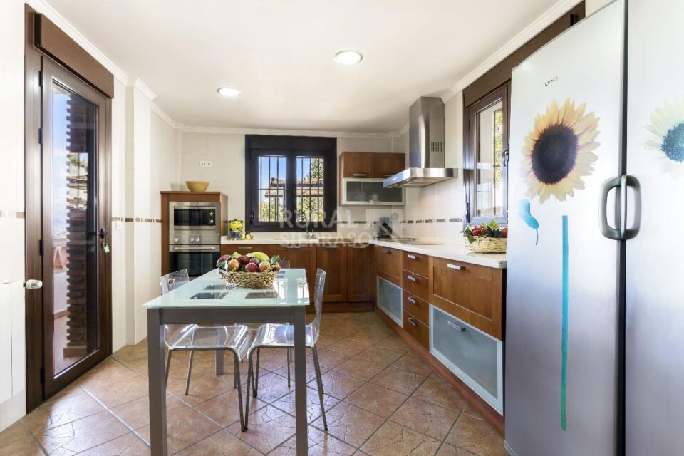 Cocina de Casa rural en Alcaucín (Málaga)-4035