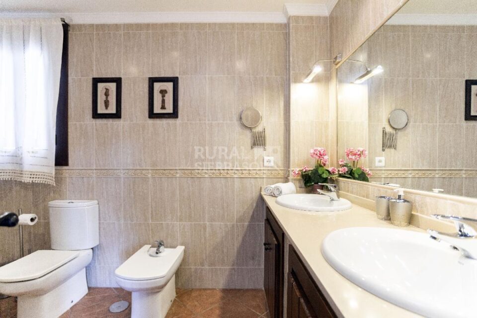 Baño de Casa rural en Alcaucín (Málaga)-4035