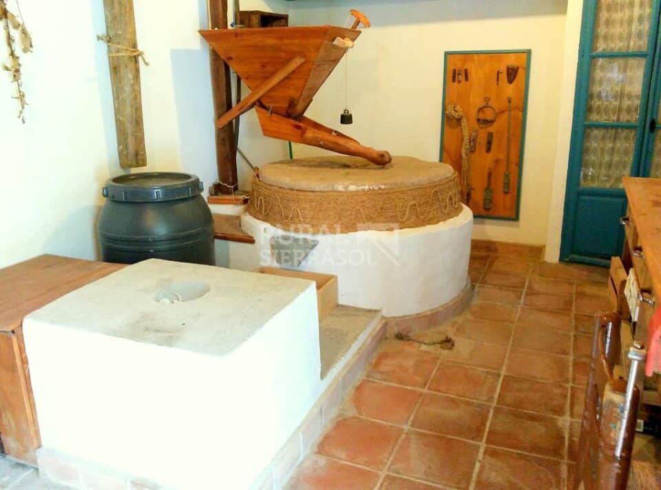 Ancestral casa rural en Alhaurín El Grande, con piscina y aire acondicionado - Imagen 10