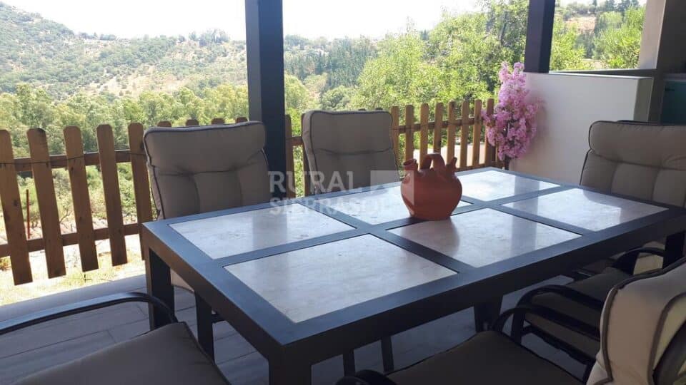 Maravillosa Villa en Gaucín, con piscina y gran jardín - Imagen 11