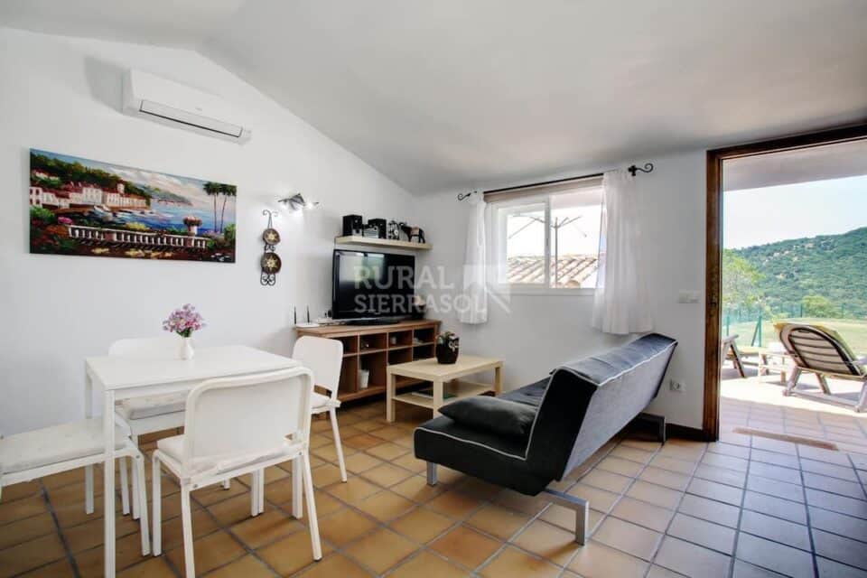 Maravillosa Villa en Gaucín, con piscina y gran jardín - Imagen 16