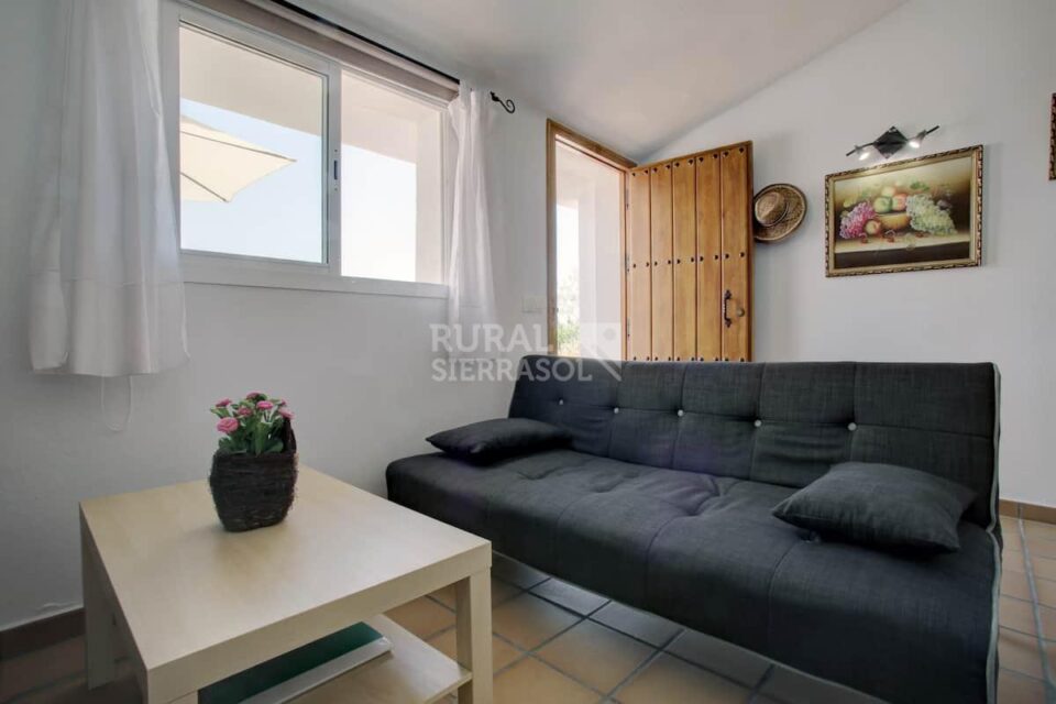 Maravillosa Villa en Gaucín, con piscina y gran jardín - Imagen 18