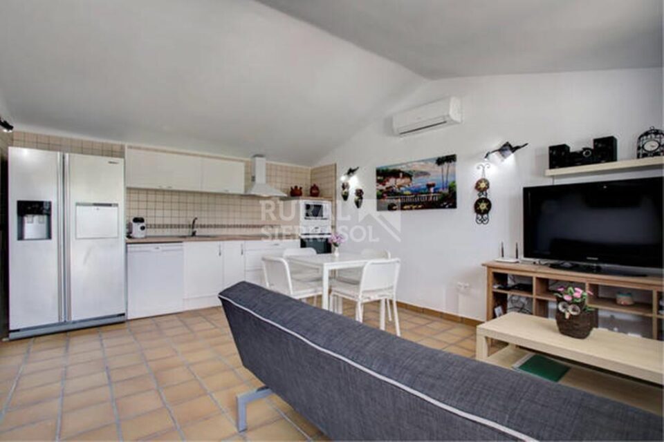 Maravillosa Villa en Gaucín, con piscina y gran jardín - Imagen 24