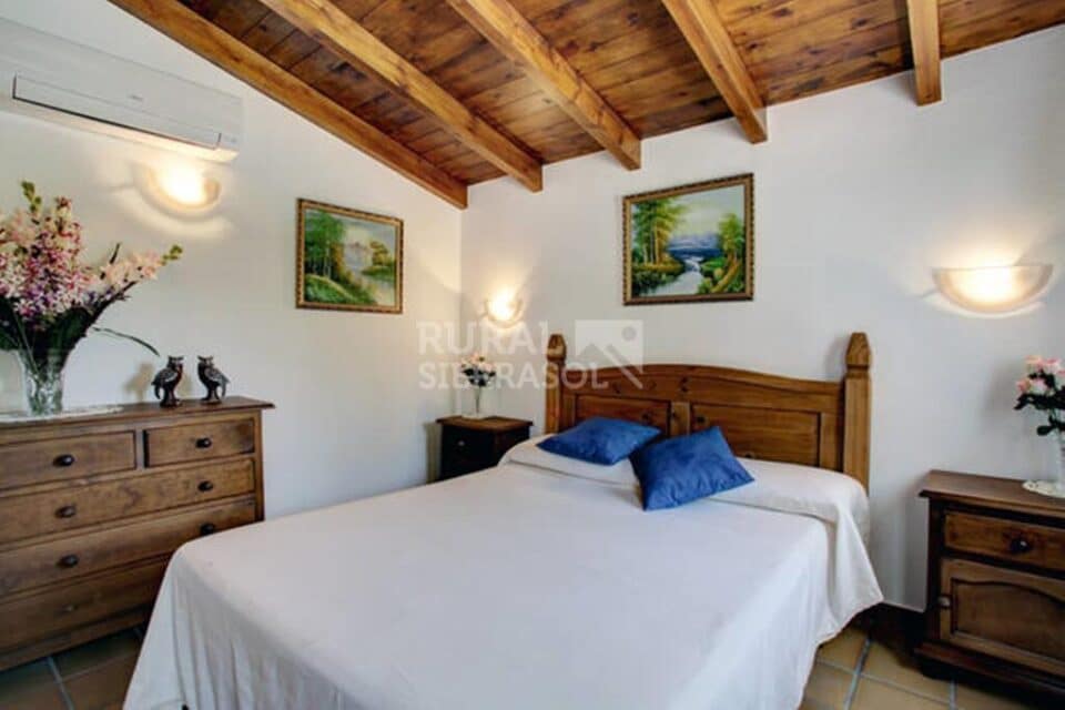 Maravillosa Villa en Gaucín, con piscina y gran jardín - Imagen 26