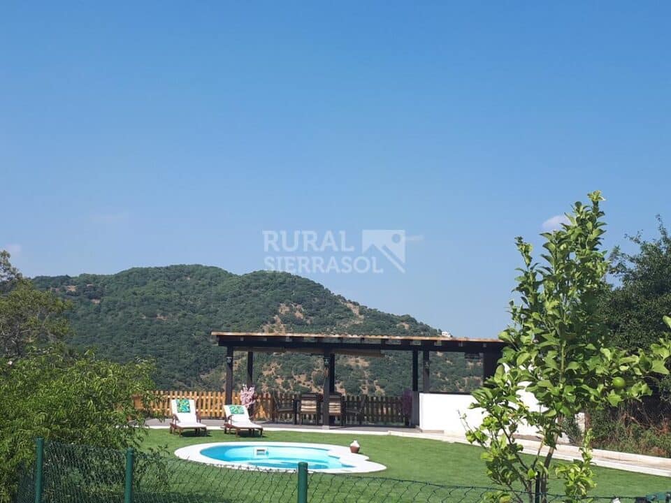 Maravillosa Villa en Gaucín, con piscina y gran jardín - Imagen 35